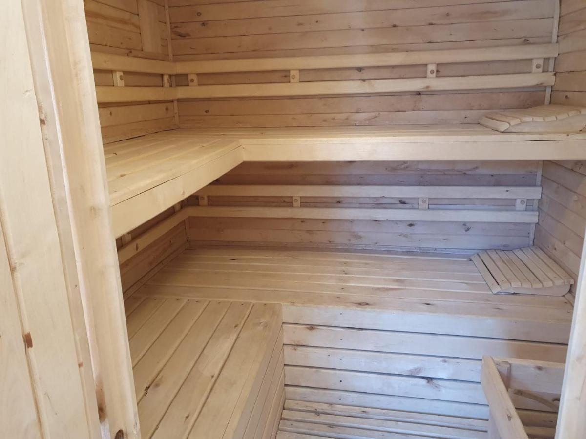 Wind Caroline Hotel Jastrzebia Gora Bagian luar foto